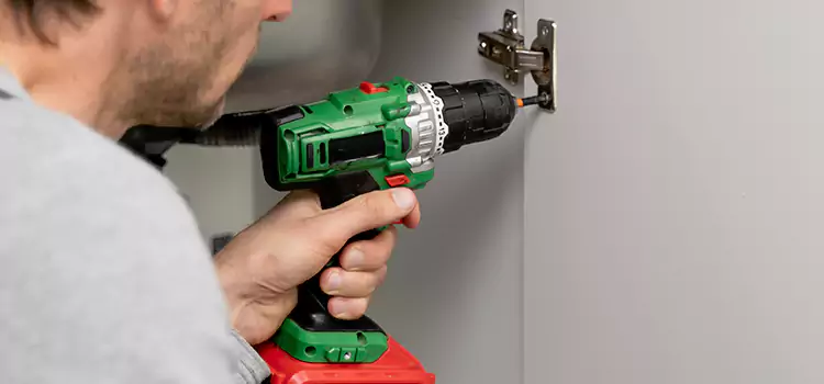 Commercial Door Hinge Repair Malden